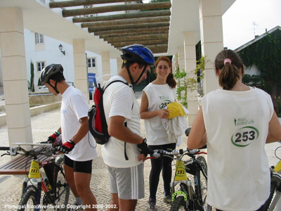 PEA_PEN02_BTT_CarroVassoura